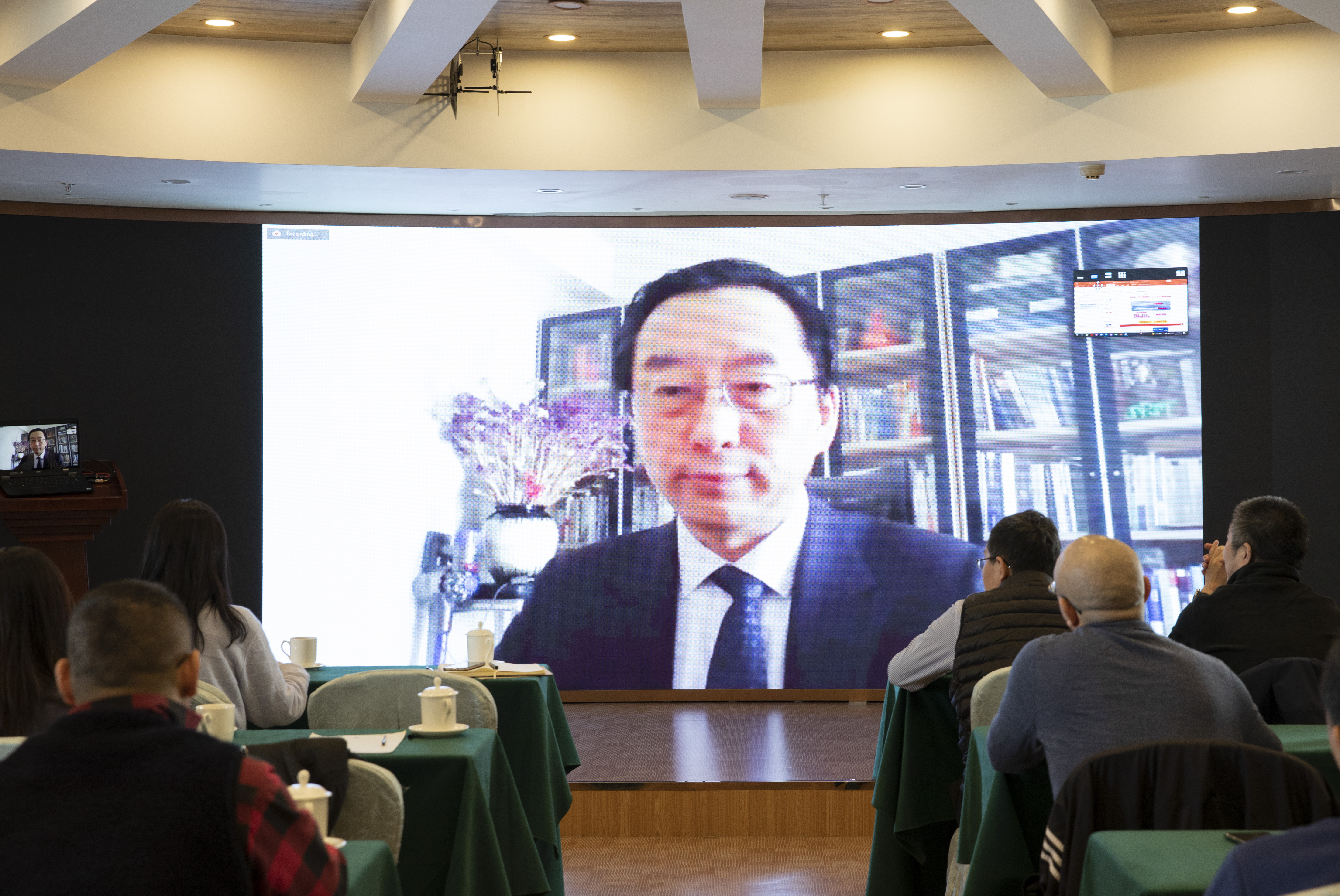 Prof Zhang.jpg
