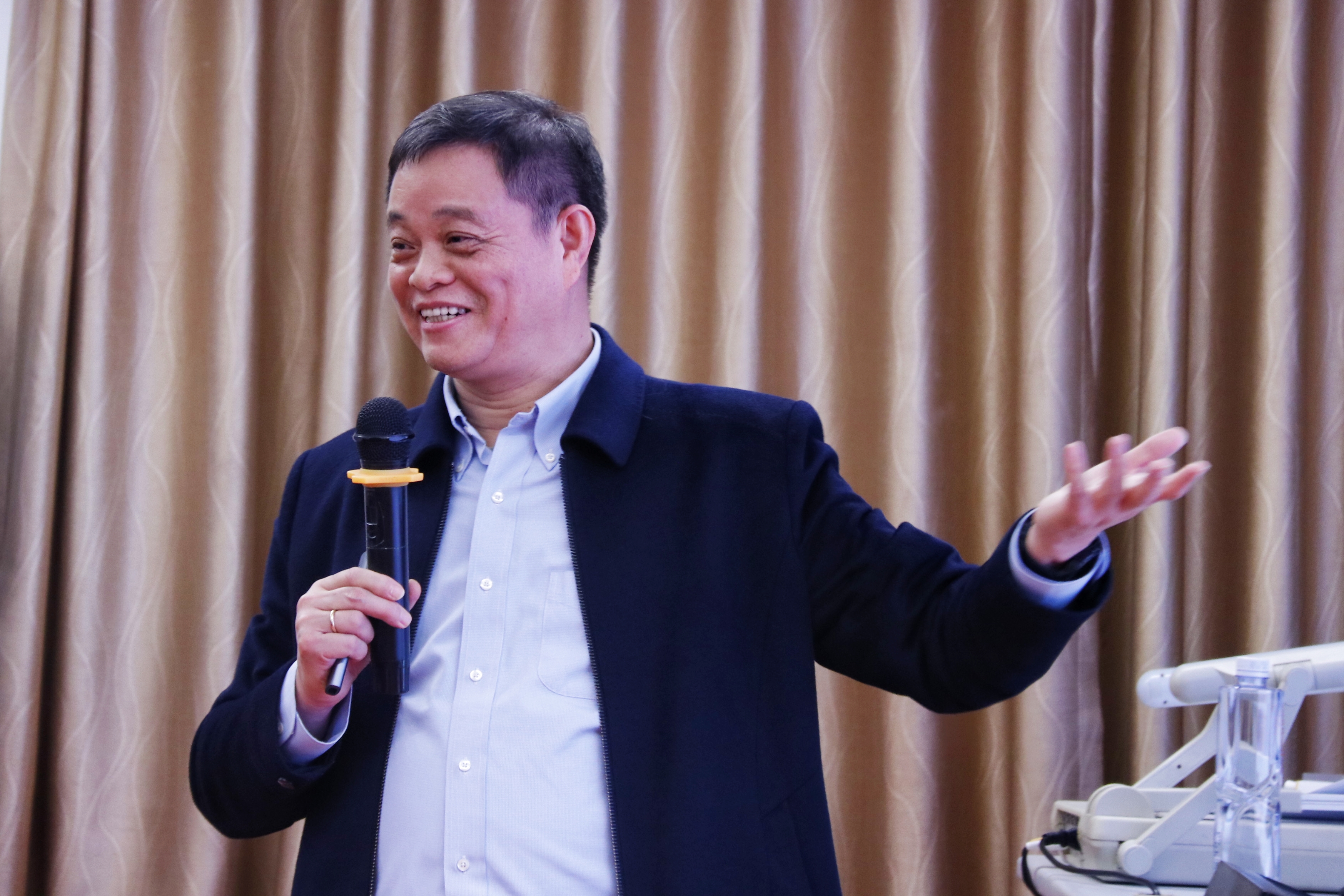华美13.jpg